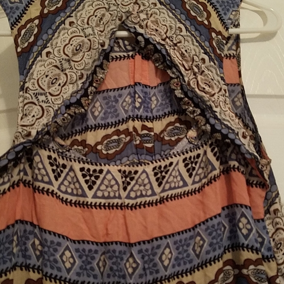 Beautiful American Rag Collared Dress - Picture 3 of 4